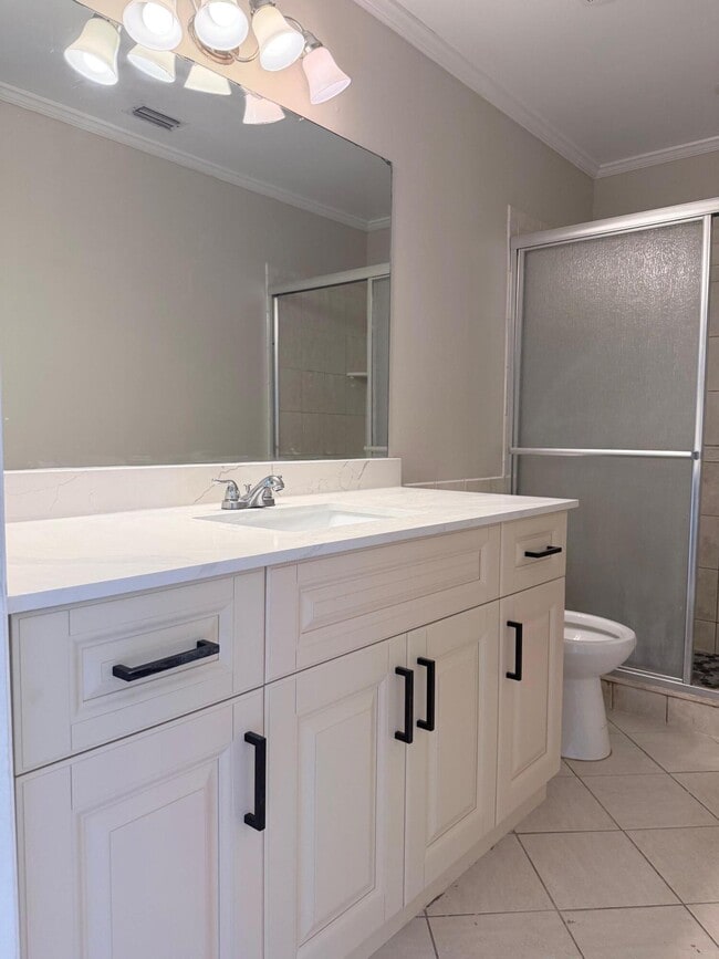 Building Photo - 101 Shoreview Dr