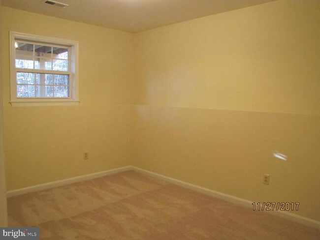 Building Photo - 6194 Dawes Dr