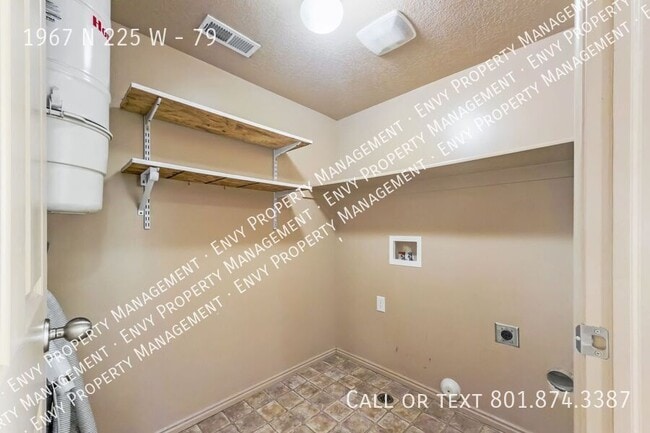 Building Photo - 1967 N 225 W