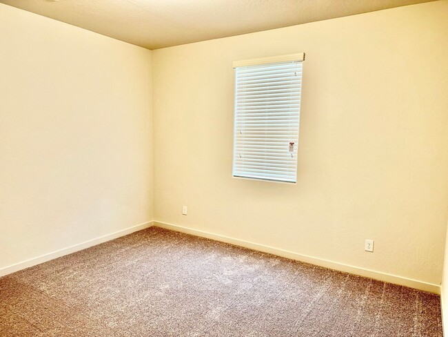 Building Photo - BRAND NEW 3/2 Century Home In Madera
