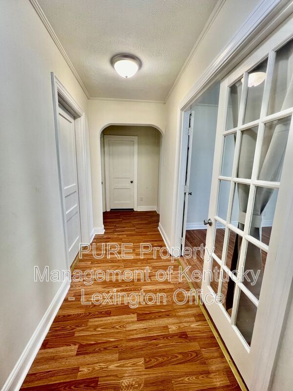 Building Photo - 810 Shelby Ave