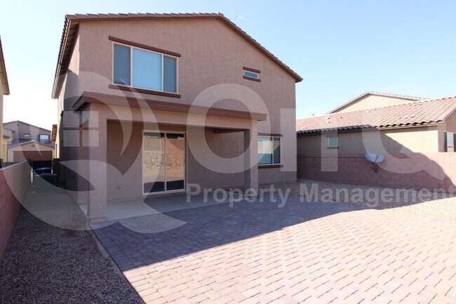 Building Photo - 8021 S Silver Lillie Way