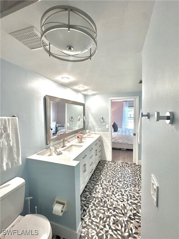 Building Photo - 9828 Luna Cir