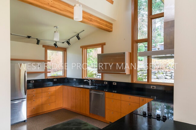 Building Photo - 9310 SW 8th Dr