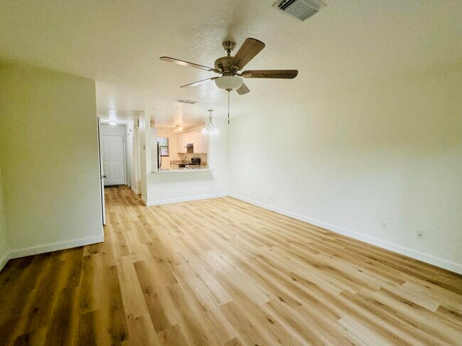 Building Photo - 138 McNeela Dr