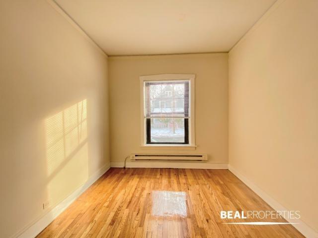 Building Photo - 1 bedroom in EVANSTON IL 60202