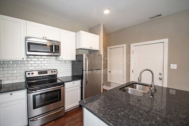 Building Photo - 2029 N College Ave