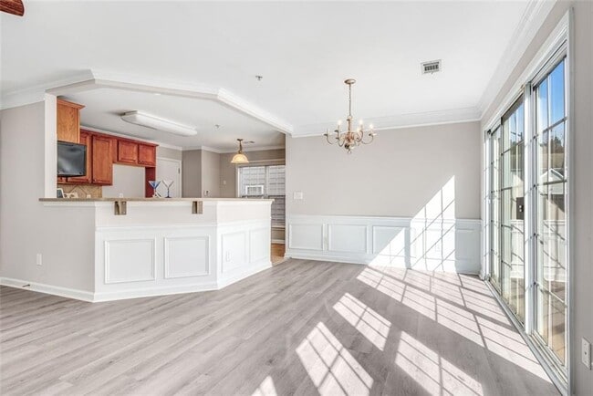 Building Photo - 268 Balaban Cir