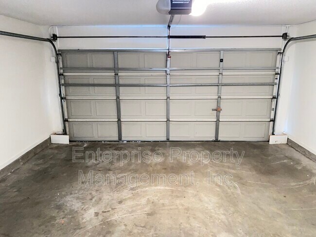 Building Photo - 7125 Showboat Ln