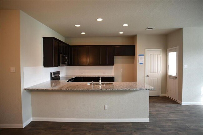 Building Photo - House for lease in Georgetown