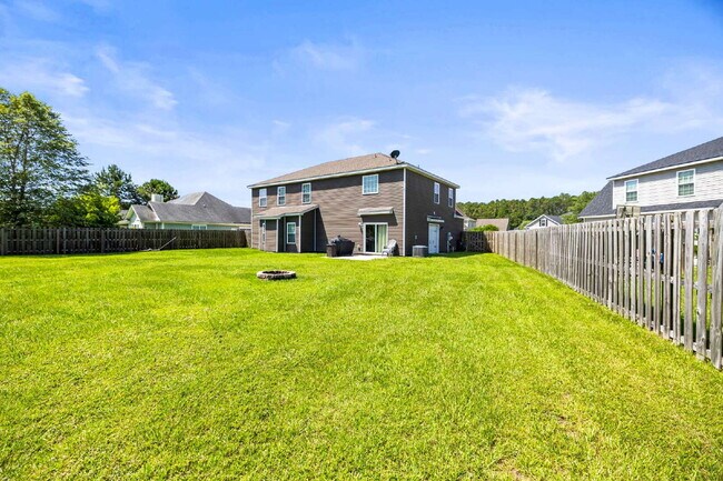 Building Photo - Spacious 5-Bedroom Home for Rent in Rincon!
