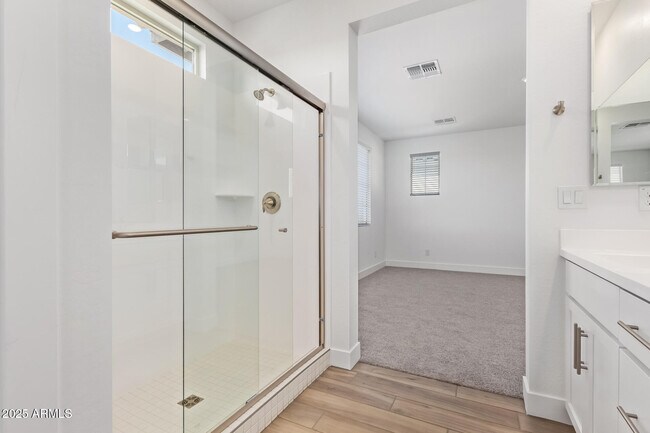 Building Photo - 21424 E Sparrow Dr