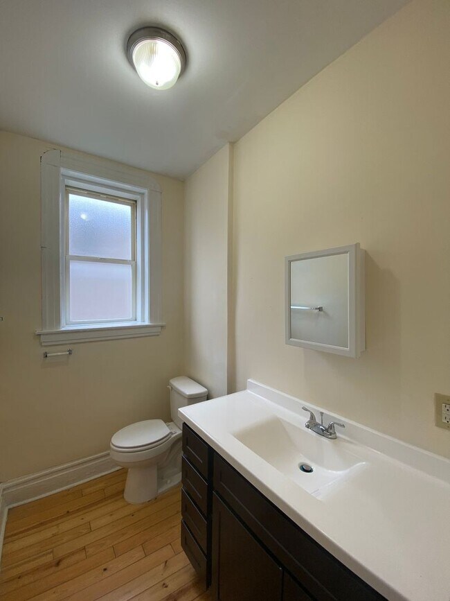 Building Photo - 2704 Arsenal St