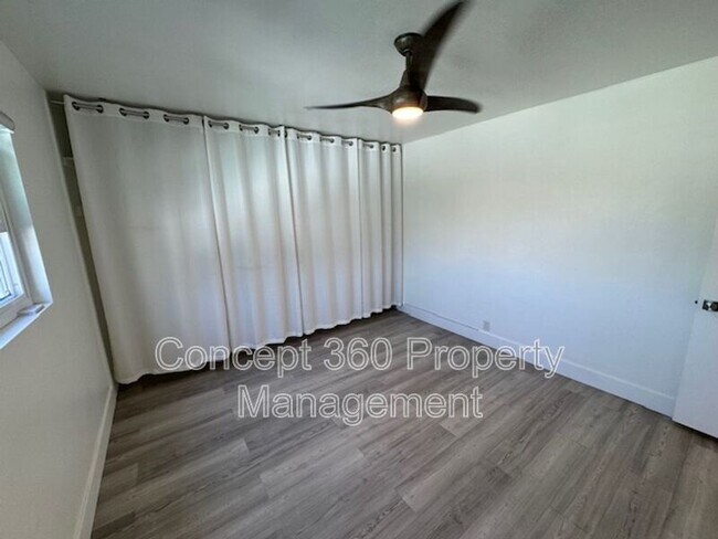 Building Photo - 1139 E OCEAN Blvd