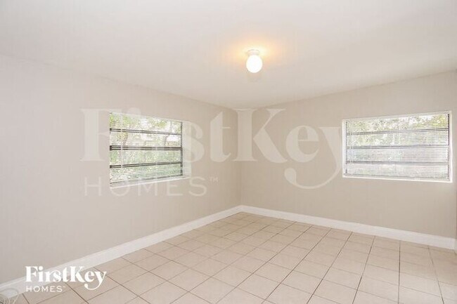 Building Photo - 4760 NW 3rd Ct
