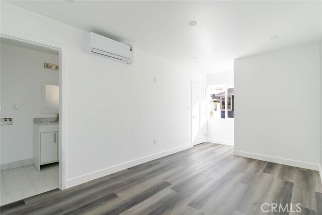 Building Photo - 14713 Sylvan St