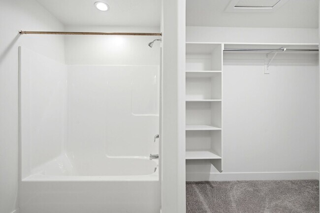 Building Photo - 1627 W Talus Rdg Dr