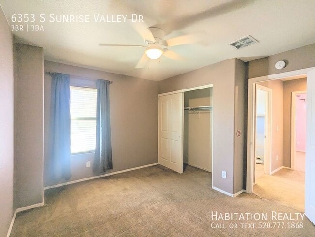 Building Photo - 6353 S Sunrise Valley Dr