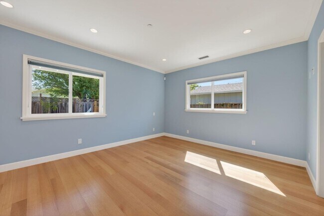 Building Photo - 18270 Baylor Ave