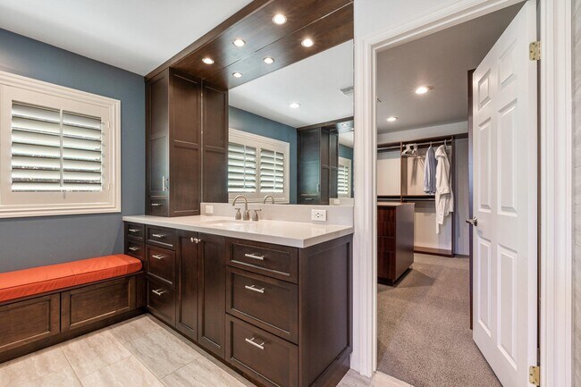 Building Photo - 74085 Mockingbird Trail