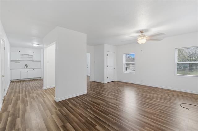 Building Photo - 613 W Murray St