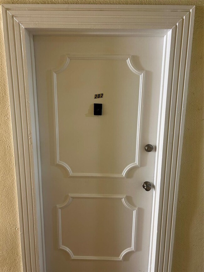 Building Photo - 4116 NW 88th Ave