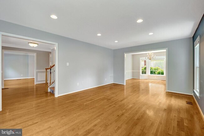 Building Photo - 8995 Parliament Dr