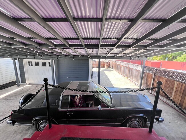 Building Photo - $500 MOVE IN SPECIAL!!! Fully Updated Home in San Leandro Available for Rent!!