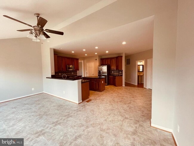 Building Photo - 2698 Myrtlewood Dr