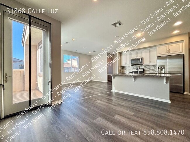 Building Photo - 31868 Calle Luz