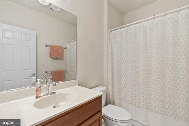 Building Photo - 43610 Aldie Mill Ct