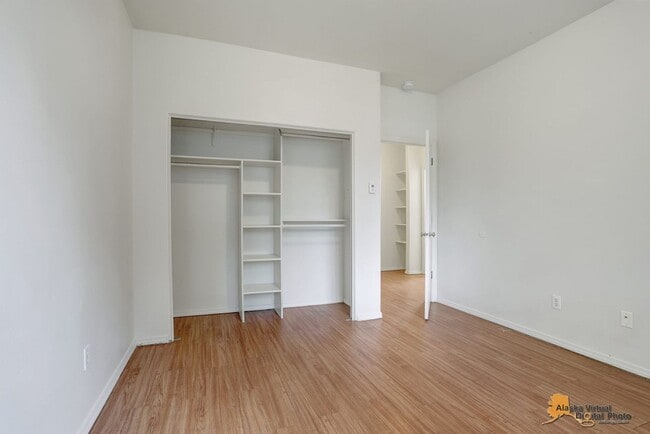 Building Photo - 1105 W 34th Ave