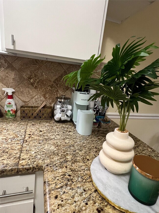 Building Photo - 22319 Deville Dr