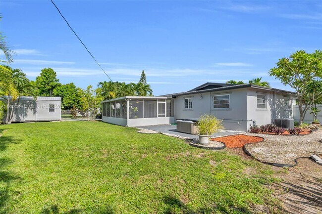 Building Photo - 9250 SW 31st Terrace