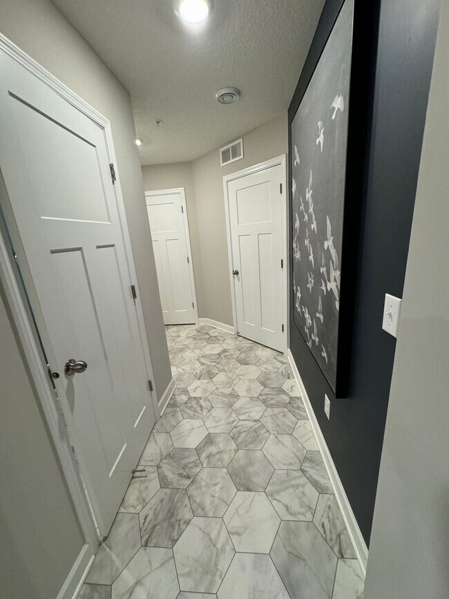 Building Photo - 3BD/ 2BA Townhome in Rosemount Available!