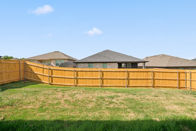 Building Photo - 2123 W 30th Pl