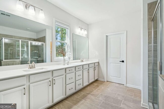 Building Photo - 2424 Pinnae Pl