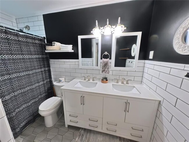 Building Photo - 6107 9th Ave W