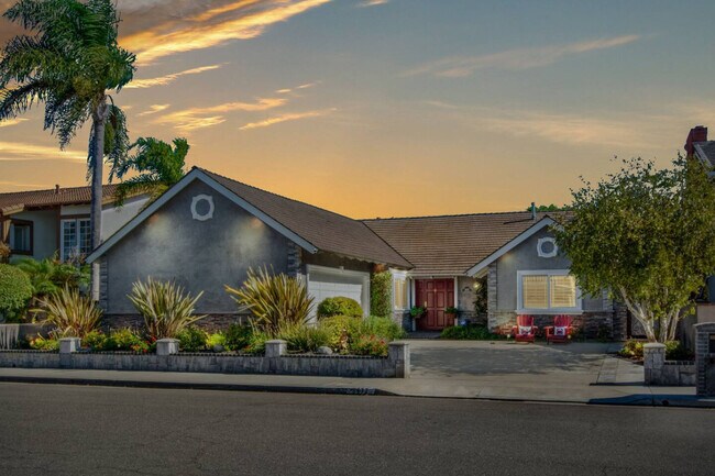 Building Photo - 3672 Seascape Dr