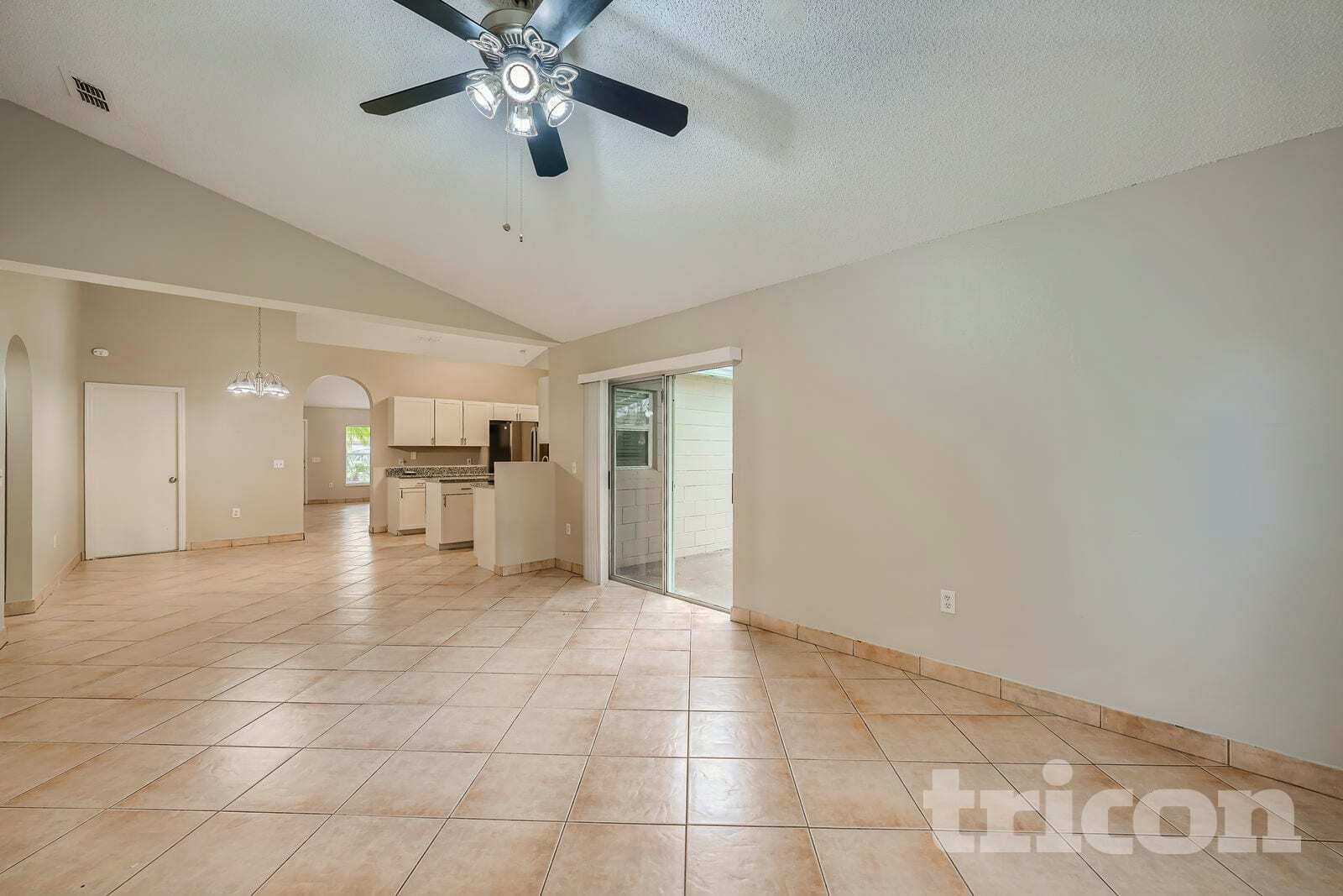 Building Photo - 104 Aurora Ln