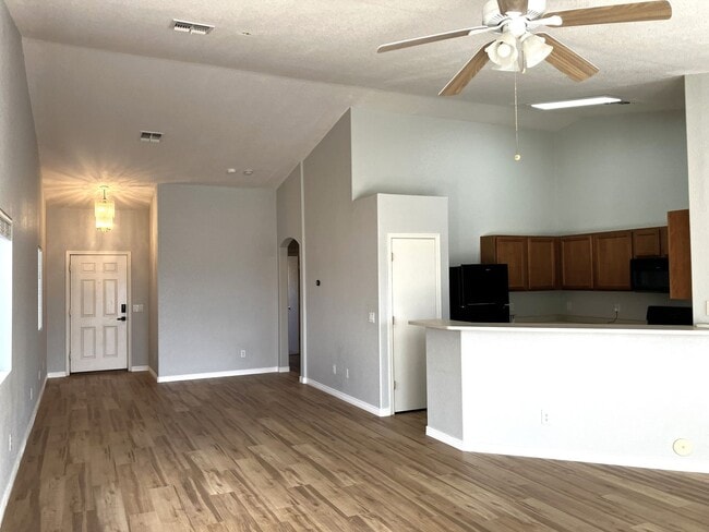 Building Photo - 40652 N Scott Way