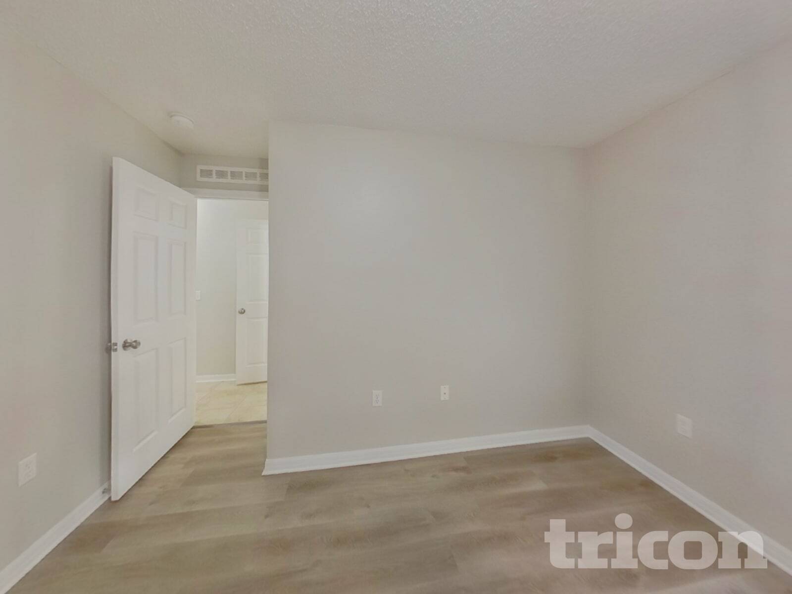 Building Photo - 921 Jayhil Dr