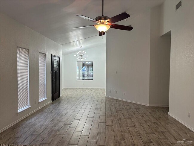 Building Photo - 42 Colorado Ct