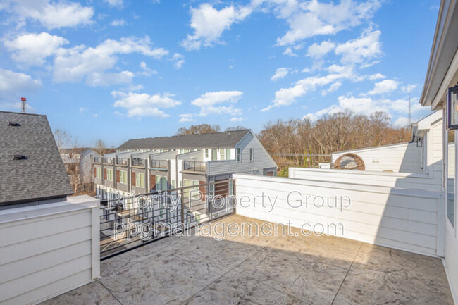 Building Photo - 5048 York Park Ln