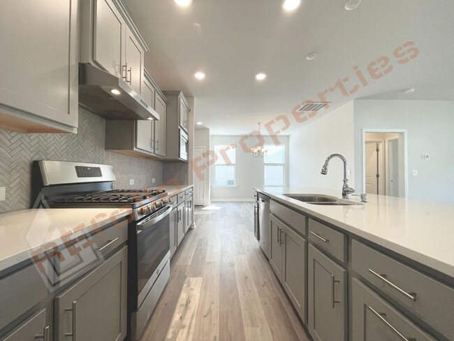 Building Photo - Beautiful 4 Bedroom 2.5 Bathroom Home w/ G...
