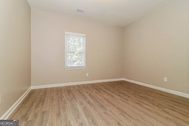 Building Photo - 8601 Stone Creek Ct