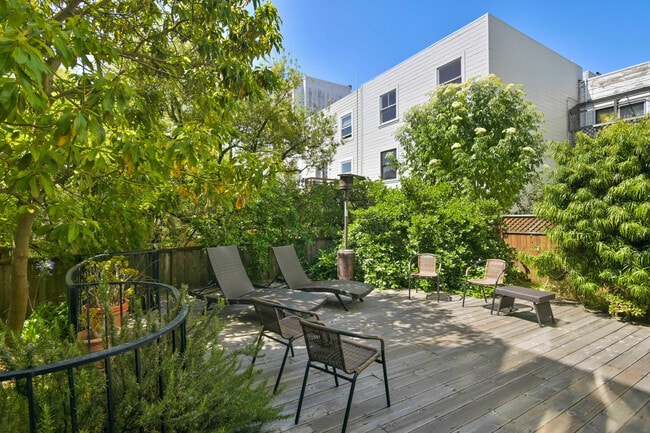 Building Photo - 3175 California St
