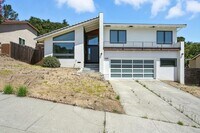 Building Photo - 1281 Crestview Dr