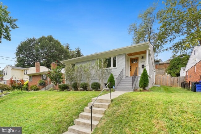 Building Photo - 8706 Sundale Dr