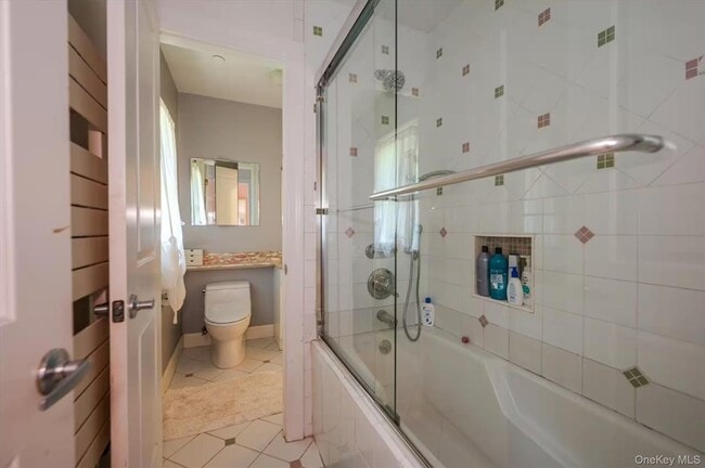 Building Photo - 107 Puritan Dr